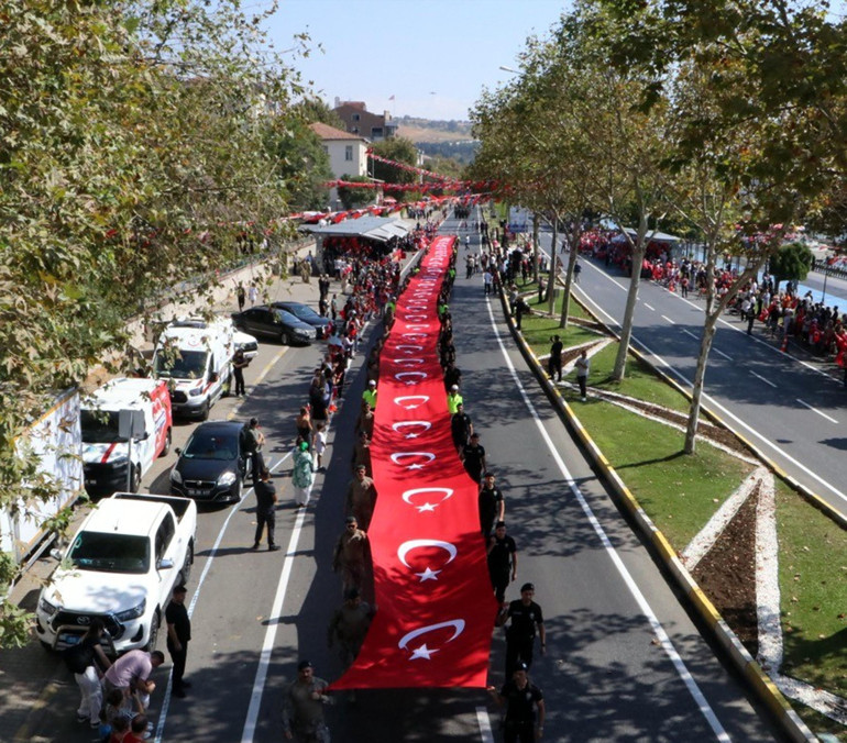 Tüm yurtta 30 Ağustos Zafer Bayramı coşkusu