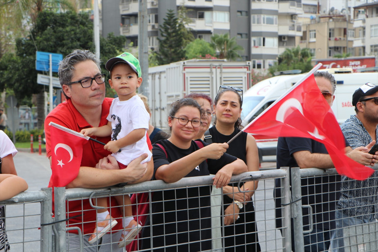 Tüm yurtta 30 Ağustos Zafer Bayramı coşkusu