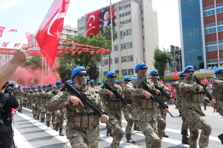 Tüm yurtta 30 Ağustos Zafer Bayramı coşkusu