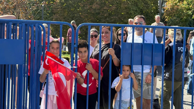 Tüm yurtta 30 Ağustos Zafer Bayramı coşkusu