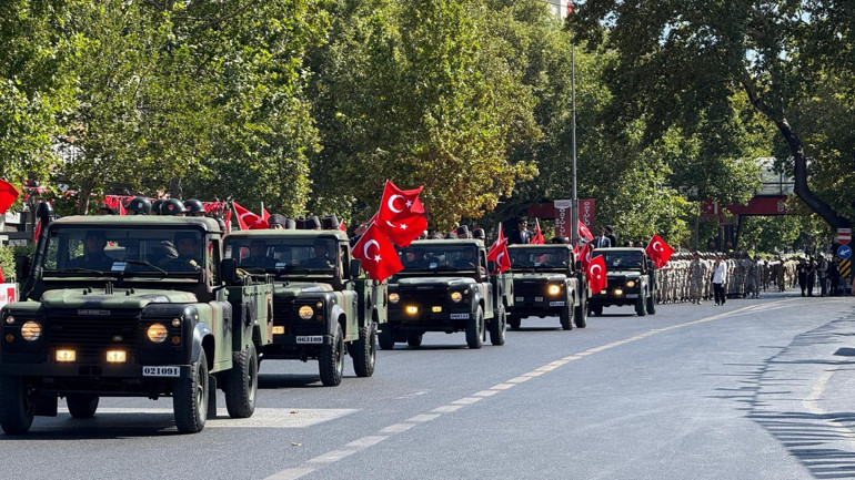 Tüm yurtta 30 Ağustos Zafer Bayramı coşkusu