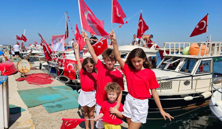 Tüm yurtta 30 Ağustos Zafer Bayramı coşkusu