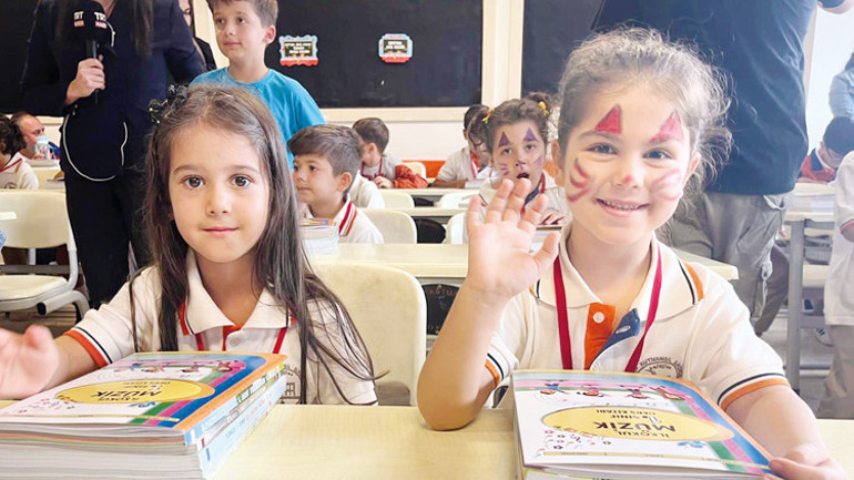 Hem okula hem hayata ‘uyum’ zamanı... Birinci sınıflar için ders zili çalıyor