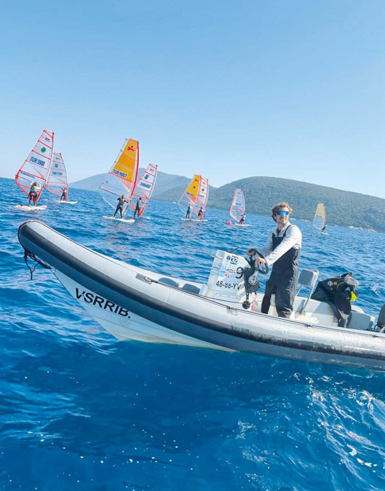 ‘Rüzgârla yarışırken kendimi mutlu ve güçlü hissediyorum’