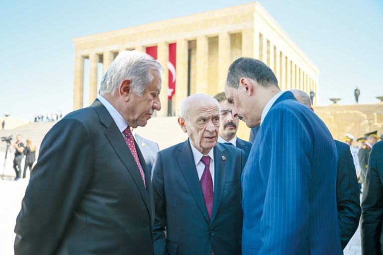 30 Ağustos’u gururla kutladı... Devletin zirvesi Anıtkabir’de