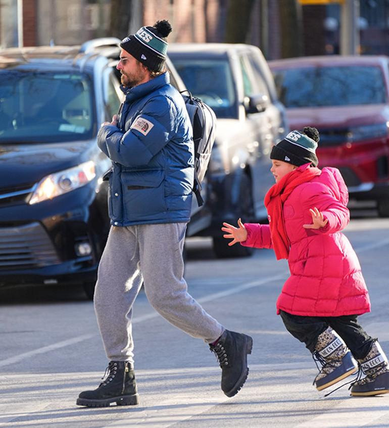 İkisinin de tüm dünyası tek kızları… Çocuklar anlaştı, rahatladılar ‘Bu evlilik işi olur gibi’