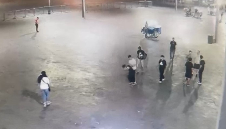 Taksimde yürürken yoluna bir kadın girdi, hayatının şokunu yaşadı