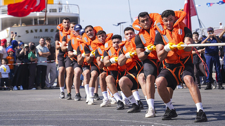 TEKNOFEST Mavi Vatana büyük ilgi TCG Anadoluya akın ettiler
