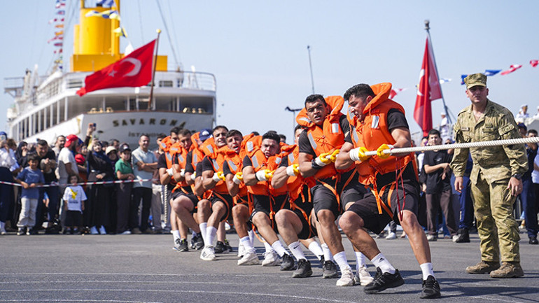 TEKNOFEST Mavi Vatana büyük ilgi TCG Anadoluya akın ettiler