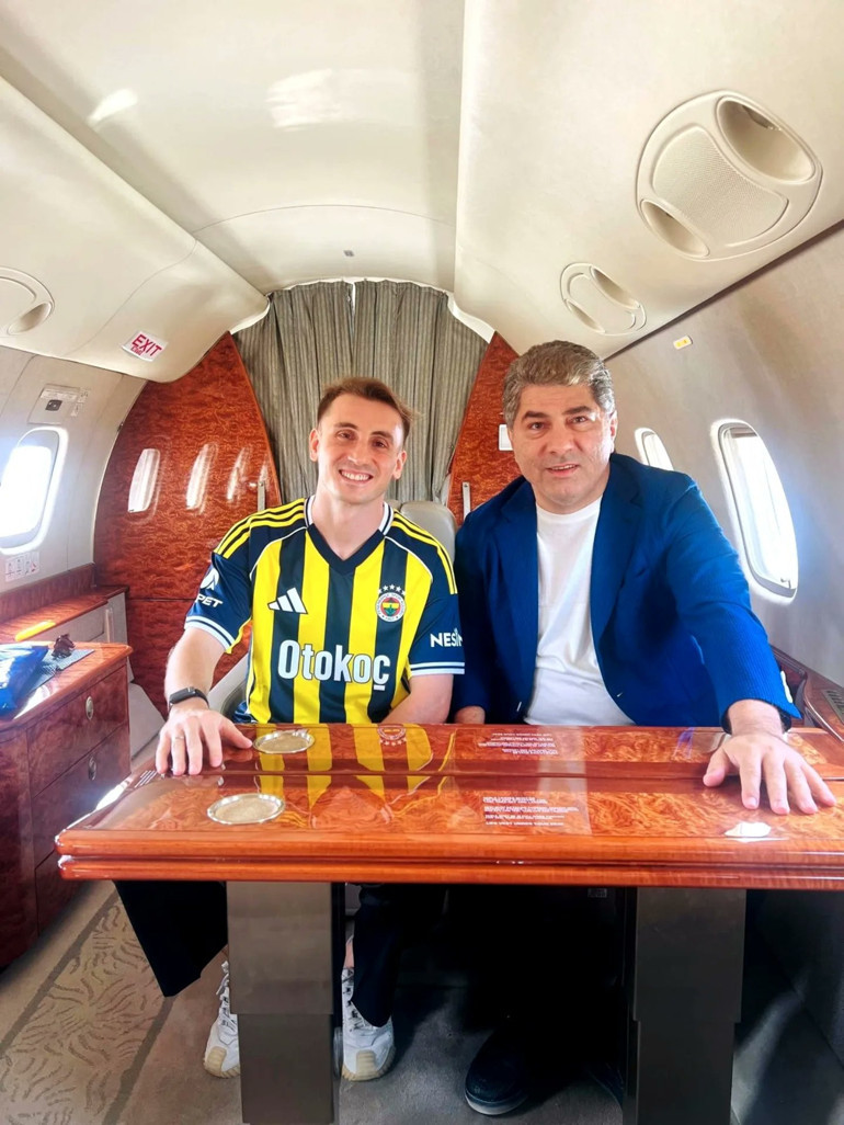 Kerem Aktürkoğlu yola çıktı, Fenerbahçe formasını giydi İstanbula geliş saati...