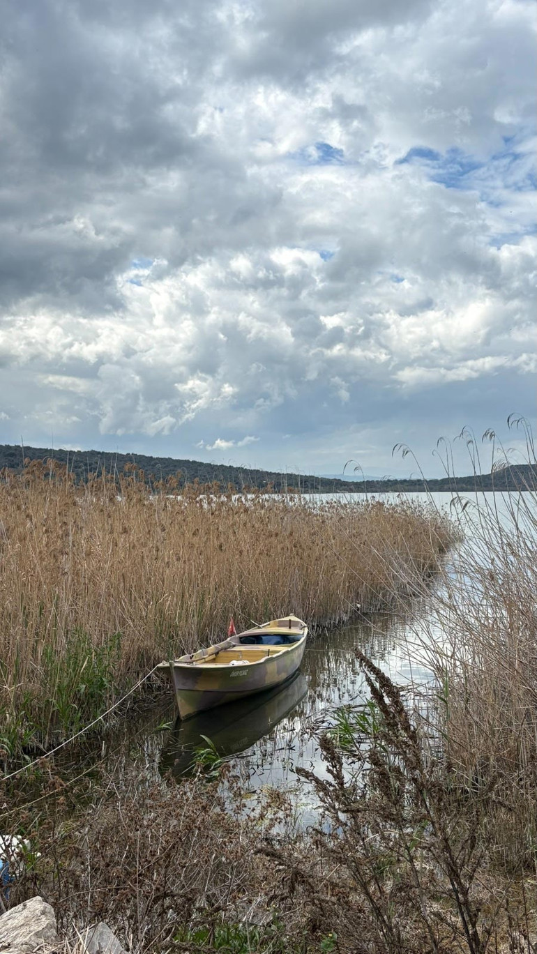 Orda bir köy var, tatil yolumuzun üzerinde...