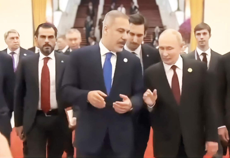 Çin askeri şov yaptı… Putin, Şi, Kim gövde gösterisi