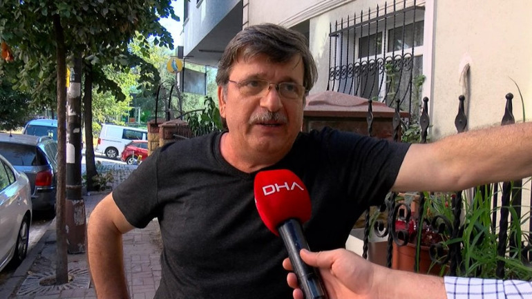İstanbulda 5 katlı binada yürekler ağza geldi... Evlerine vinçle girip çıktılar