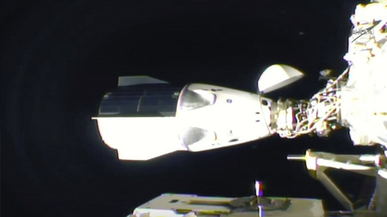 SpaceXin Dragon kapsülü, Uluslararası Uzay İstasyonunun yörüngesini yükseltti
