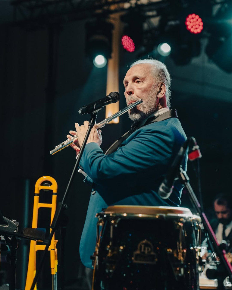 Açık havada konserler sürüyor