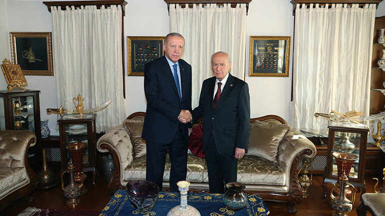 Ankara’da kritik zirve: Cumhurbaşkanı Erdoğan, Bahçeli ile görüştü