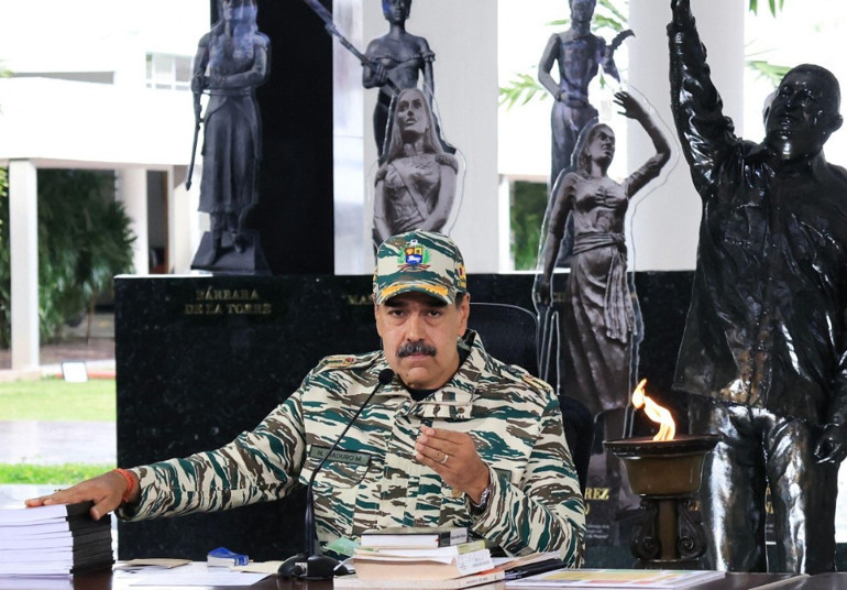 ABD-Venezuela geriliminde tansiyon zirveye çıktı Trump uçakları düşürmekle tehdit etti, Madurodan yanıt gecikmedi