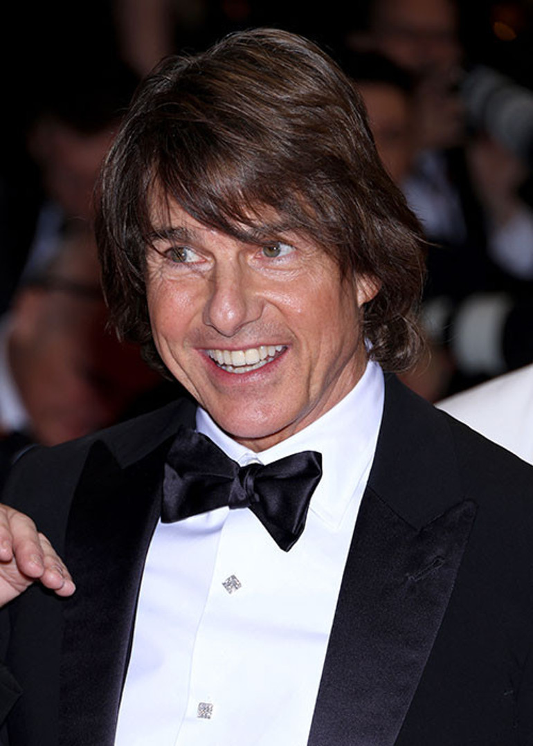 Gökyüzünde kanatsız uçmak ona yetmedi... Gözünü daha yükseğe dikti: Uzayda sevişme sahnesi çekmek istiyor