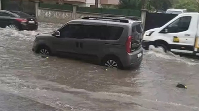 Yağmur Sonrası Çocuklar