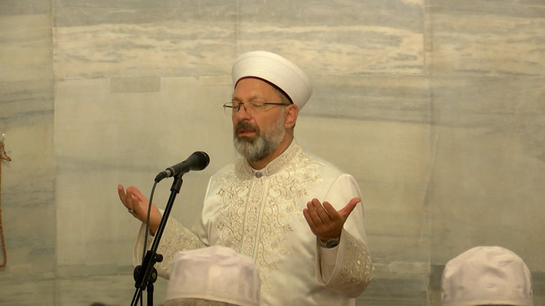İstanbulda ‘Aileler Gazze İçin Sabah Namazında Buluşuyor’ programı