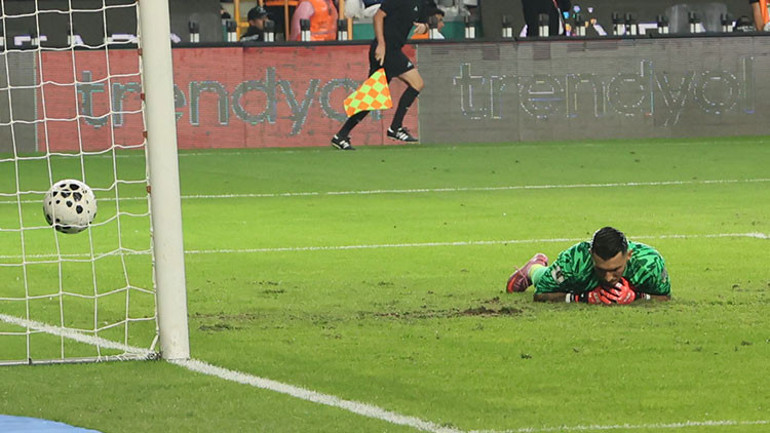 Türkiyeden 6 gollü ağır yenilgi: 60 yıl sonra bir ilk