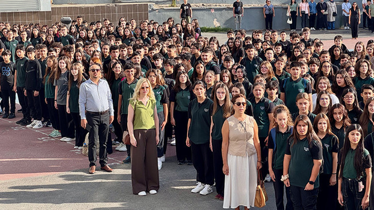 Yeni eğitim öğretim yılının ilk günü... 18 milyon öğrenci ders başı yaptı