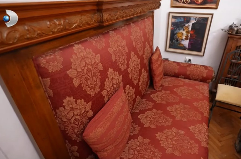 Sanat eseri dolu bir yuva... Usta oyuncu evinin kapılarını açtı