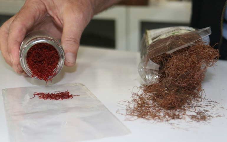 Dolandırıcılıkta çığır açtılar: Mısır püskülü ile 250 bin liralık ürünün sahtesini yapıp satıyorlar