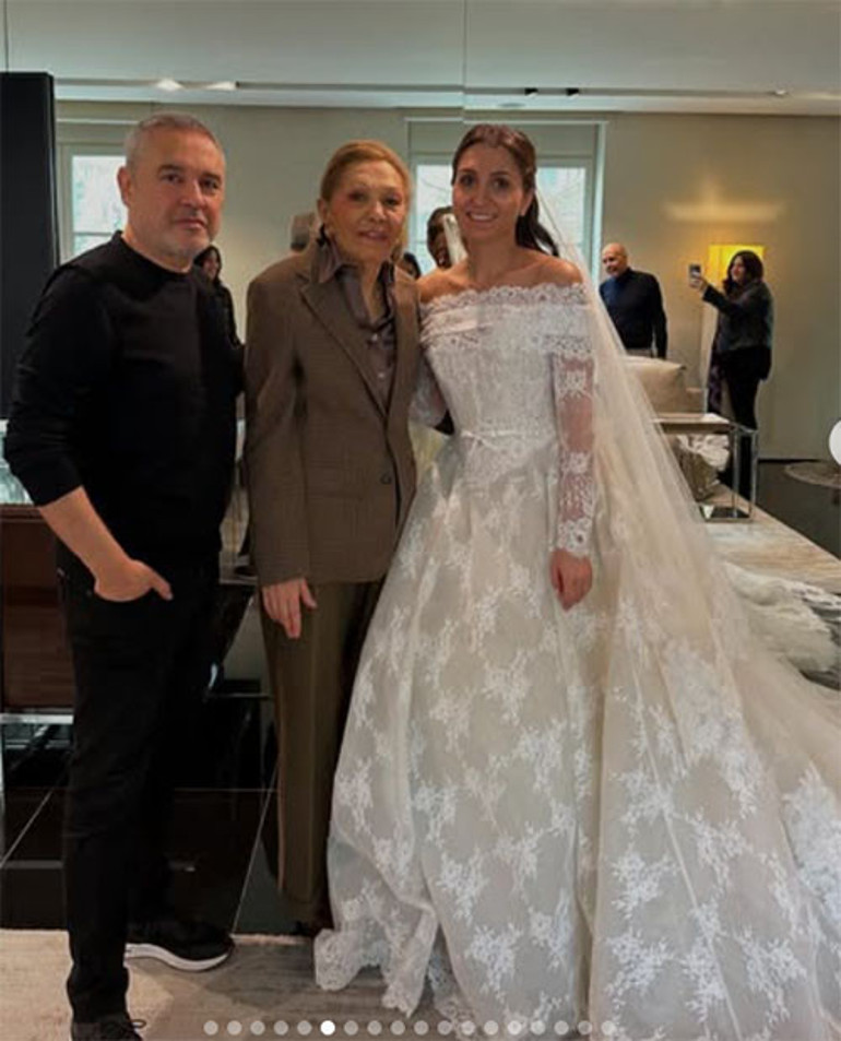 Ünlü çift dillere destan bir düğünle evlenmişti... Ailece çıktıkları balayı tatilinin tadına doyamadılar