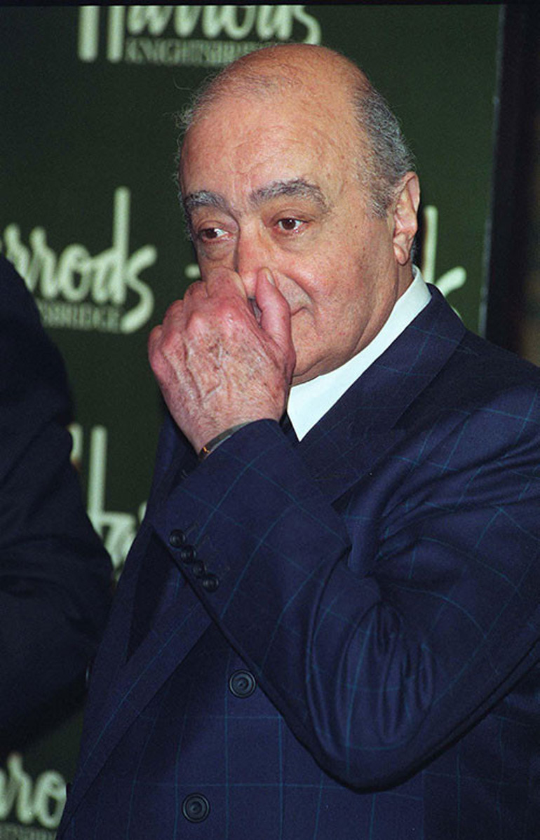 Ünlü iş insanı çok sayıda kadına tacizle suçlanmıştı... Bizde adet böyledir... Oğlumla evlenmeden önce ben seninle birlikte olacağım