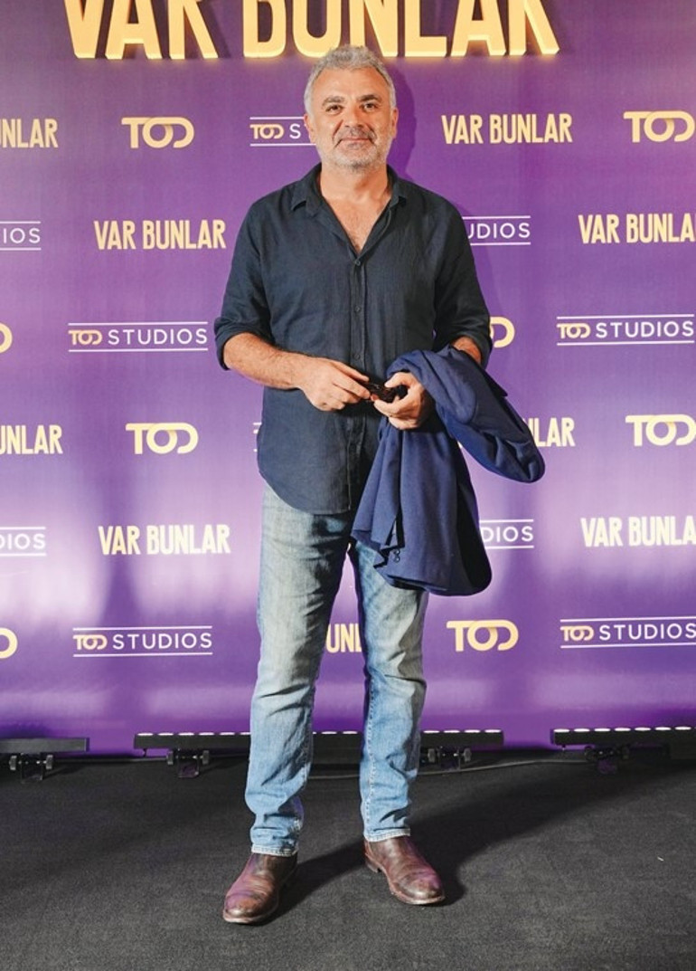 Seyirciyi yine güldürecekler