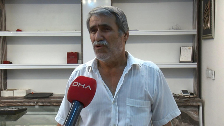250 bin lirasını bozdurmak için gitti... Kuyumcunun dikkati sayesinde kurtuldu