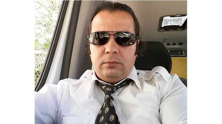 Direksiyonda fenalaşıp kaza yapan otobüs