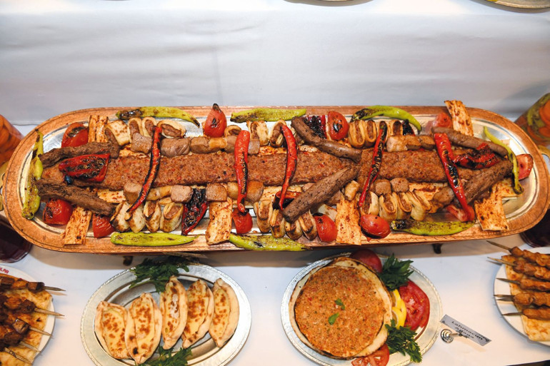 Gastronomi kazanında kaynayanlar