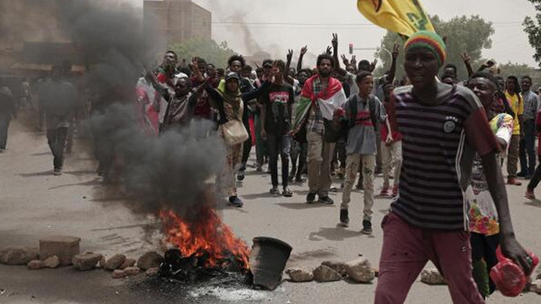 Sudanda iç savaş şiddetlendi: İsyancı HDK bir eyalete saldırdı