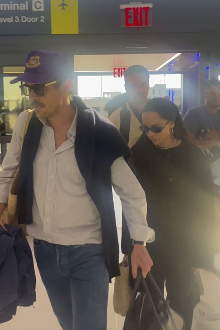 Yakışıklı şarkıcının aşkına çabucak kapılıp gitti… ‘Ona güvenme, senin de canını yakacak’
