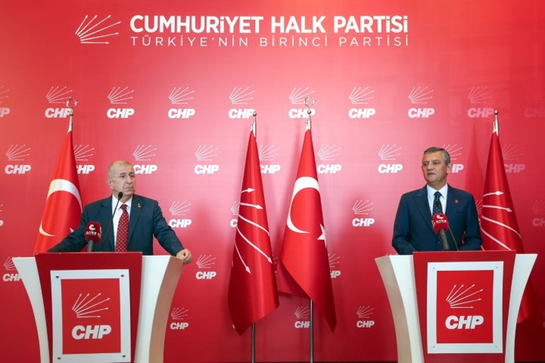 Ümit Özdağ, Özgür Özeli ziyaret etti