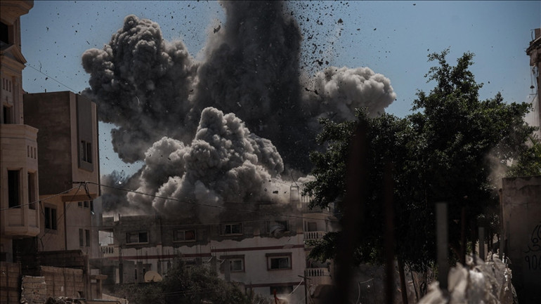 Gazzede açlıktan ölümler devam ediyor: İsrailin yeni sürgün planı Gazzenin ayakta kalan son binaları hedefte