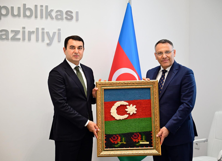 Iğdır Üniversitesi Rektörü ve Türkiye Azerbaycan Derneği Genel Başkanı Prof. Dr. Ekrem Gürel’den ziyaret