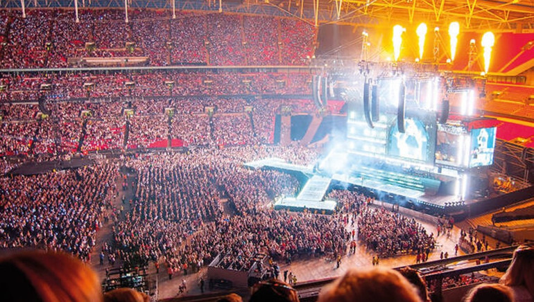 Sosyete konserinde neler yaşandı