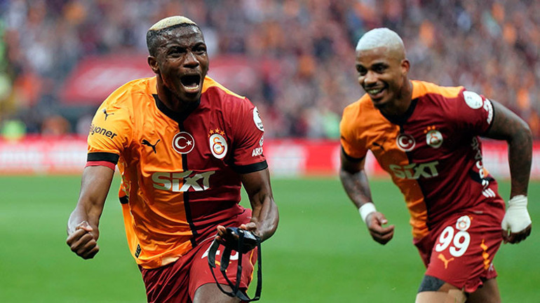 Victor osimhen in action for Galatasaray