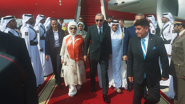 İİT-Arap Birliği Ortak Olağanüstü Zirvesi Katarda başladı