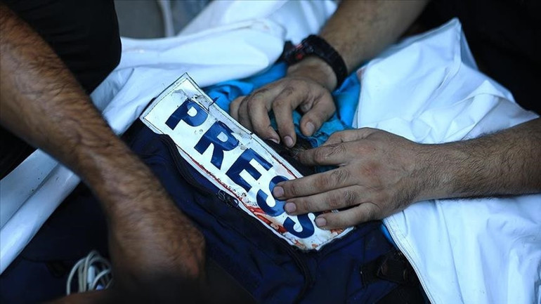 İsrail ordusu Gazzede 3 gazeteciyi öldürdü