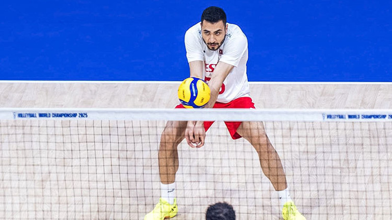 A Milli Erkek Voleybol Takımı antrenmanda