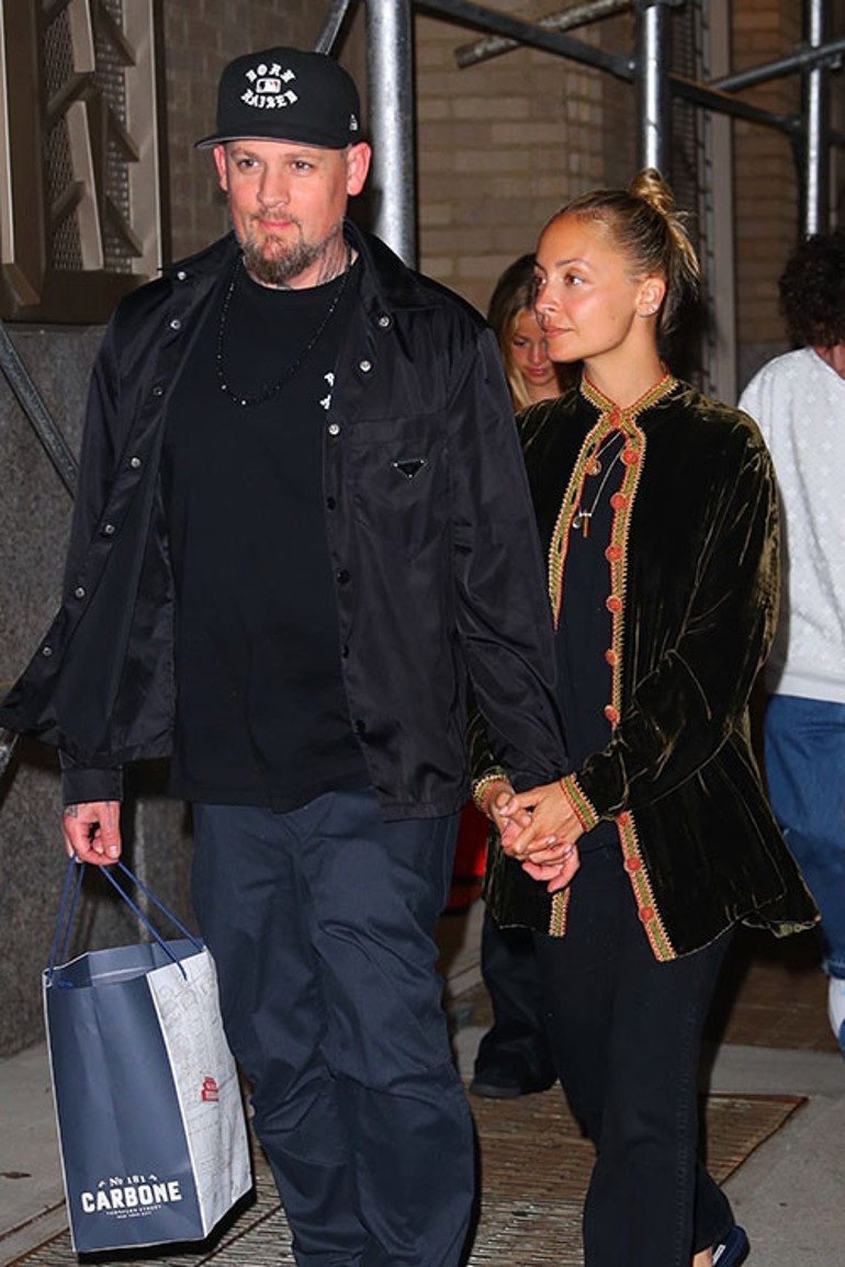 Ayrı yataklarda uyuduğu kocasından iki çocuğu oldu... Şöhreti bir kenara bıraktı, hayatını onlara adadı