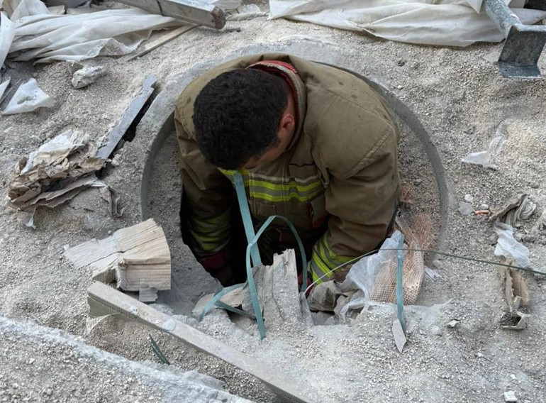 Antakya’da yürekleri ısıtan anlar: Bir an olsun başından ayrılmadı