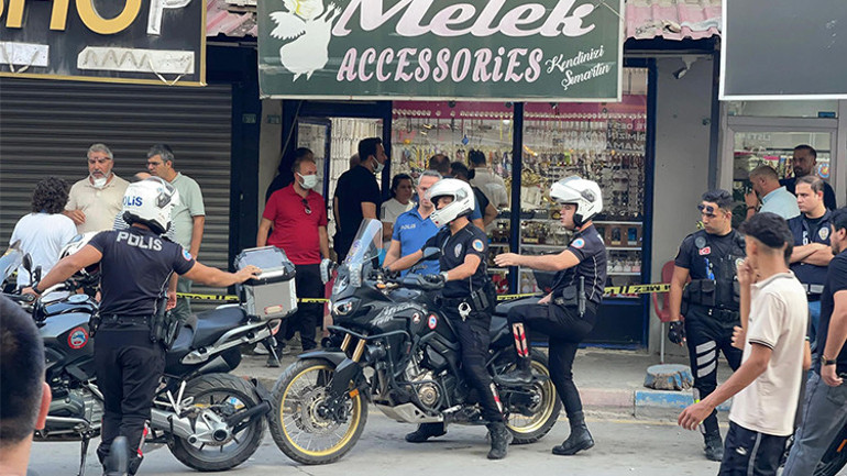 Takı dükkanında cesetleri bulunmuştu... Cezaevinden çıkıp, eski sevgilisini öldürmüş