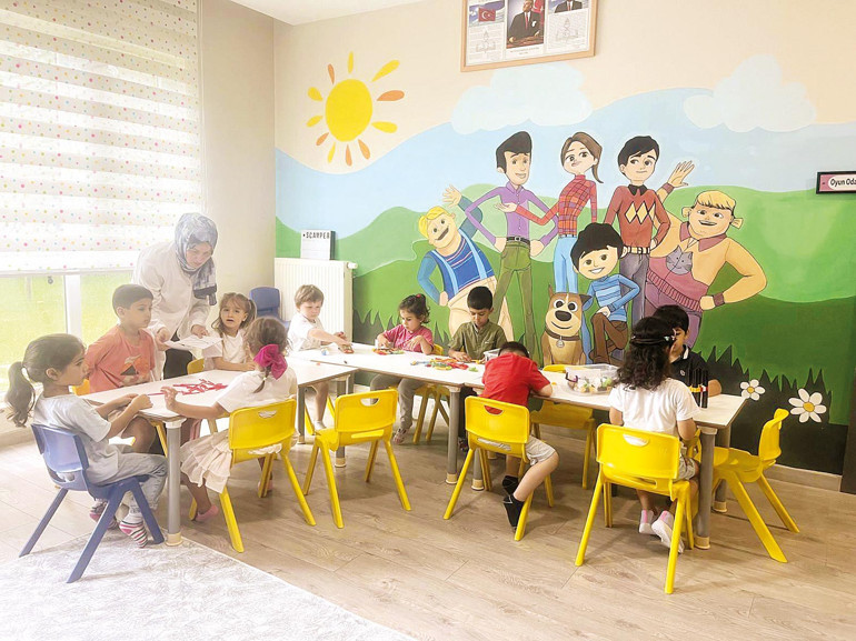 Miniklerin sınıfı siteye geldi