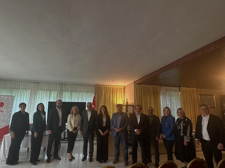 Münih Başkonsolosluğu’nda STK’larla eşgüdüm ve bilgilendirme toplantısı düzenlendi