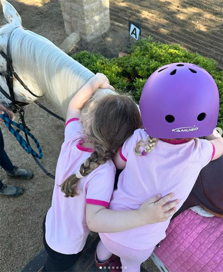 Mutlu çift onlarla gurur duyuyor... İki kardeşin düğün şıklığı